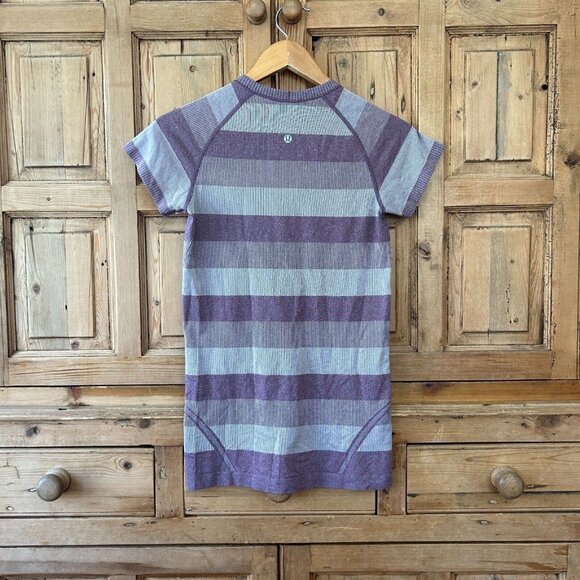 Lululemon Size 6 Purple White Striped Short Sleeve Swiftly Tech Tee Athletic - Picture 8 of 10